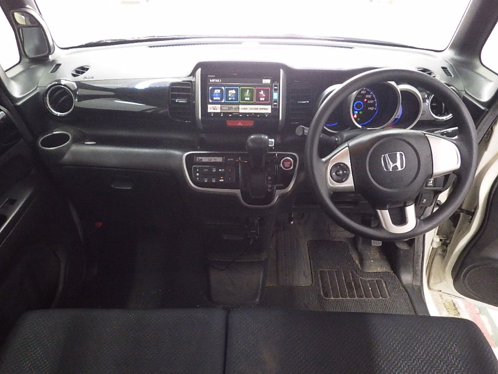 HONDA N-BOX