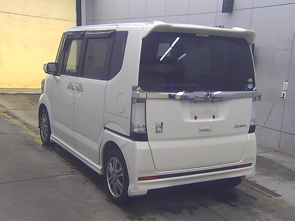 HONDA N-BOX