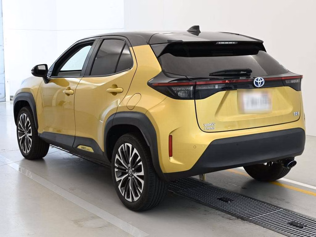 TOYOTA YARIS CROSS