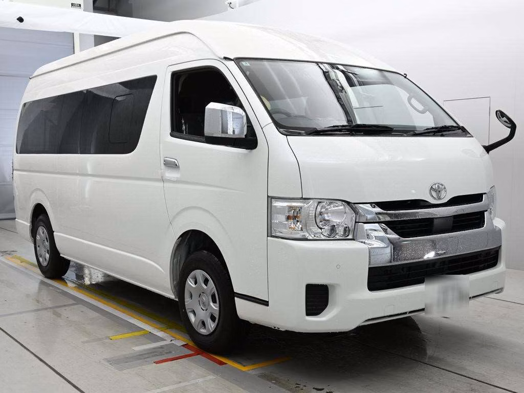 TOYOTA HIACE