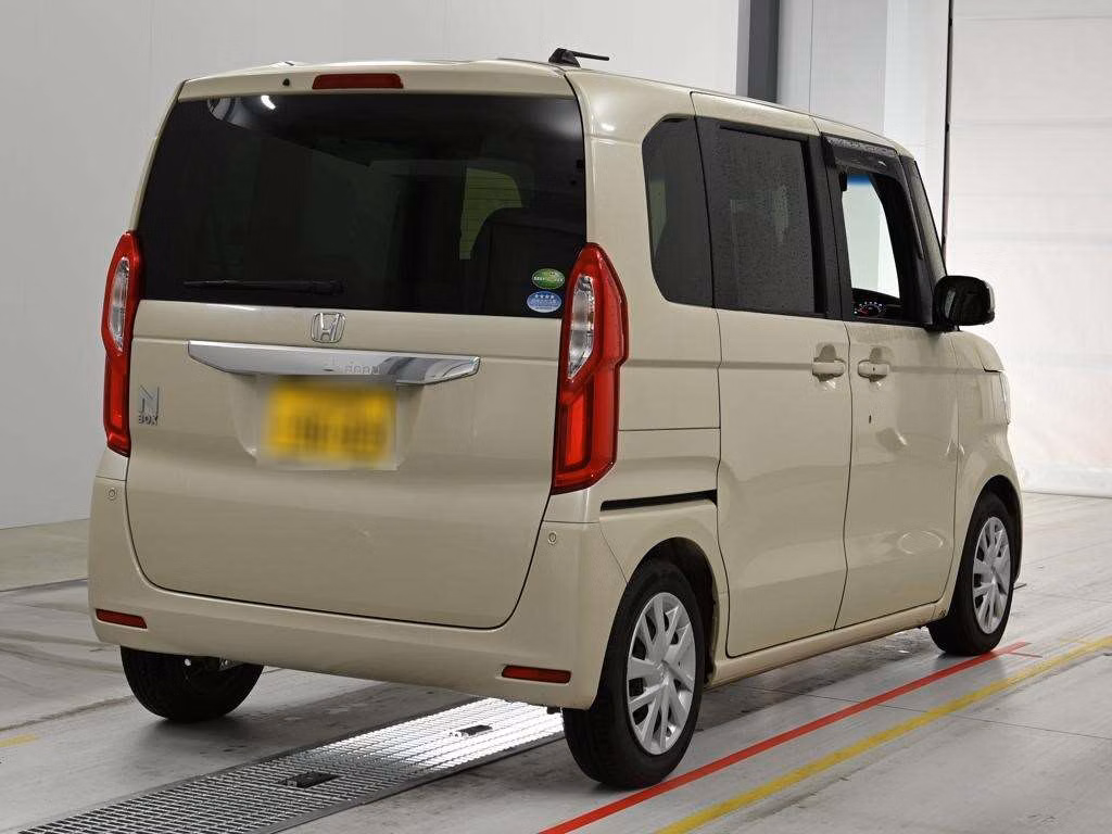 HONDA N-BOX