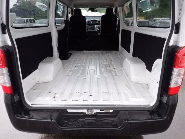 NISSAN CARAVAN
