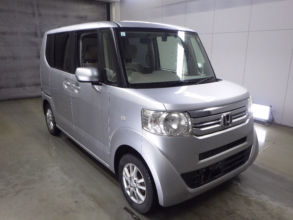 HONDA N-BOX