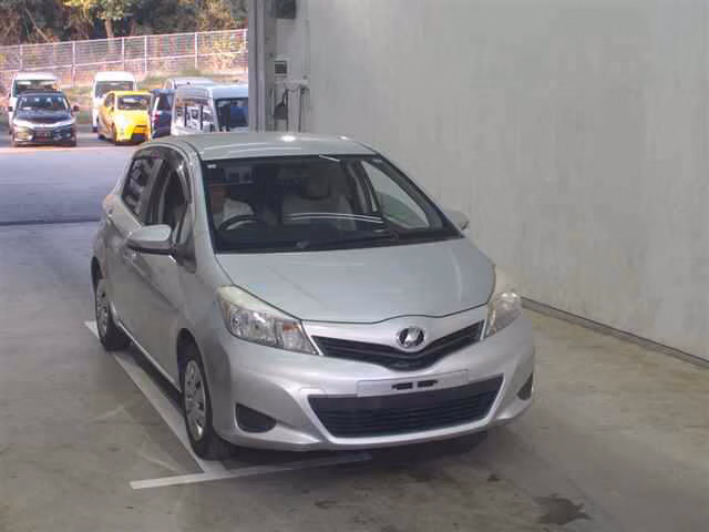 TOYOTA VITZ