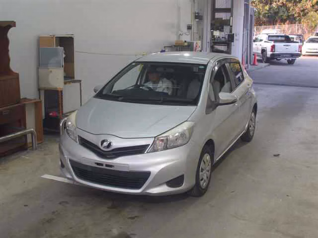 TOYOTA VITZ