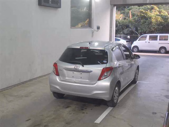 TOYOTA VITZ