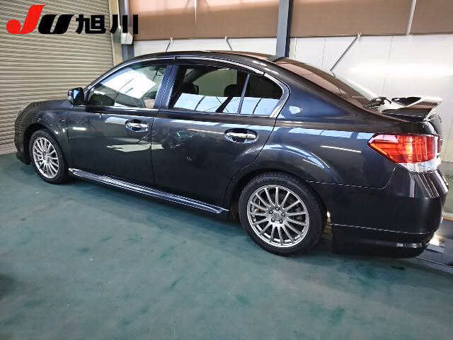 SUBARU LEGACY B4