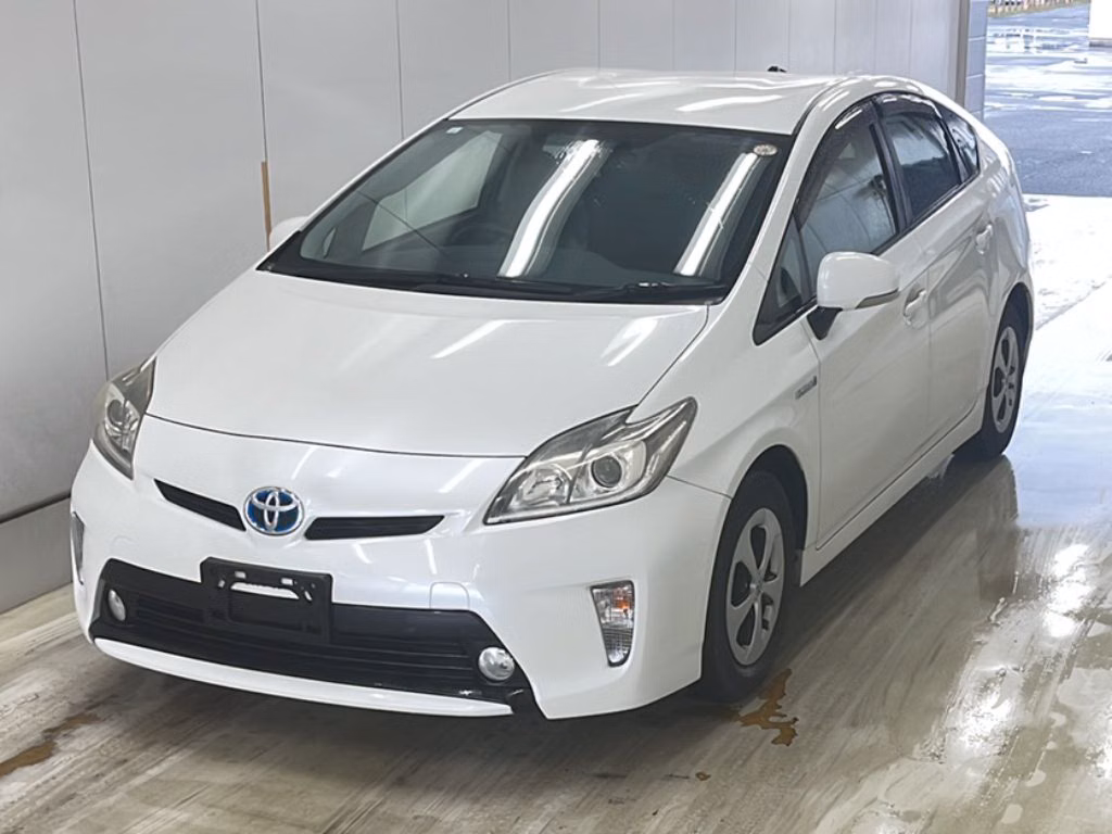 TOYOTA PRIUS