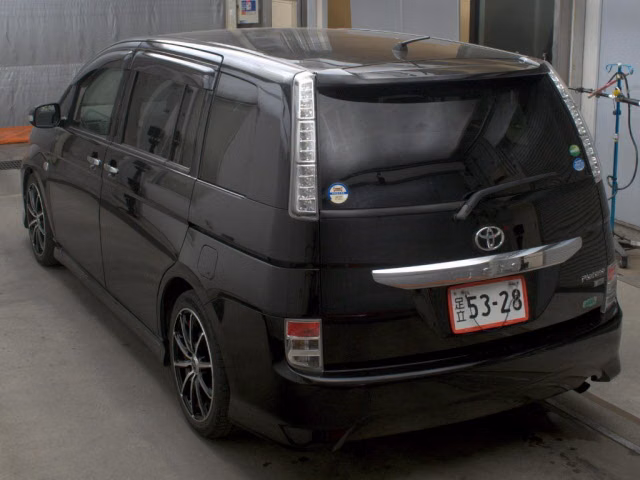 TOYOTA ISIS