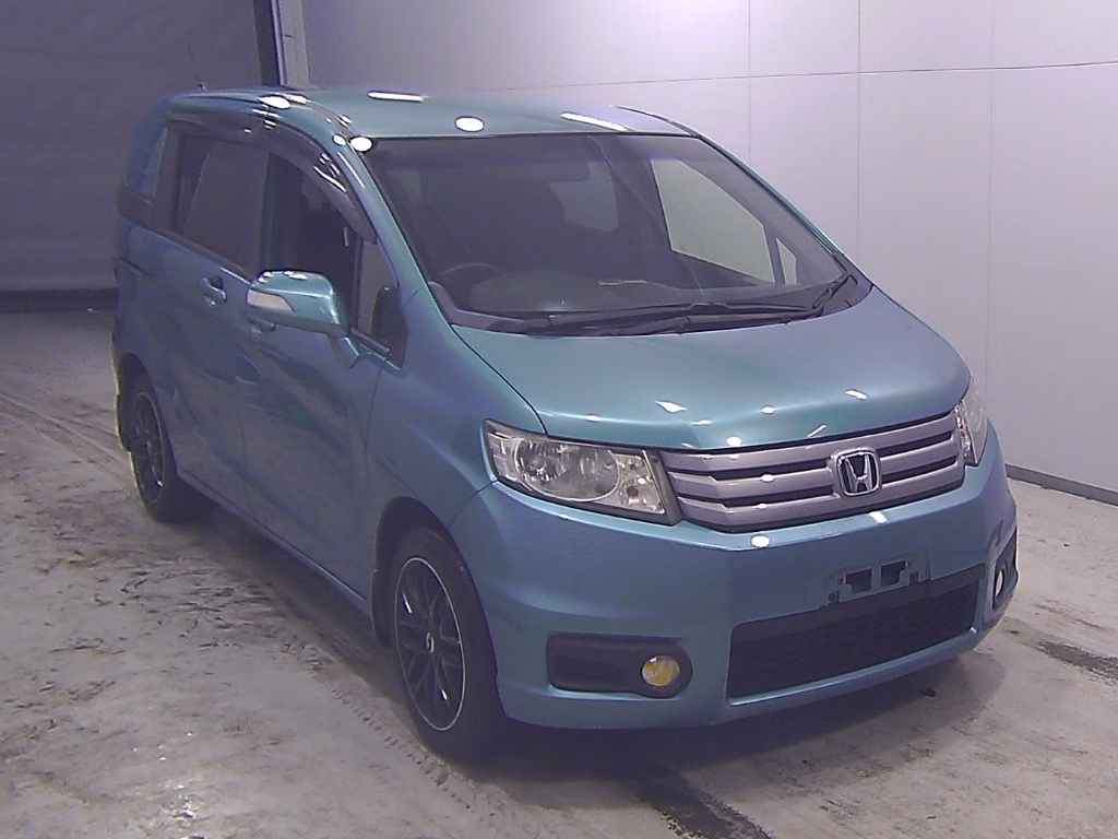 HONDA FREED SPIKE