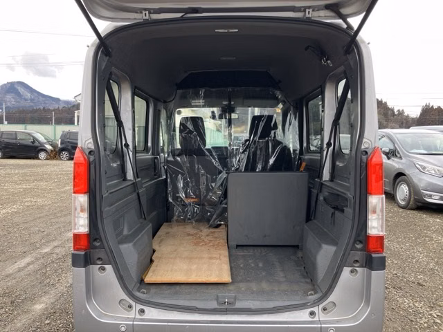 HONDA N-VAN