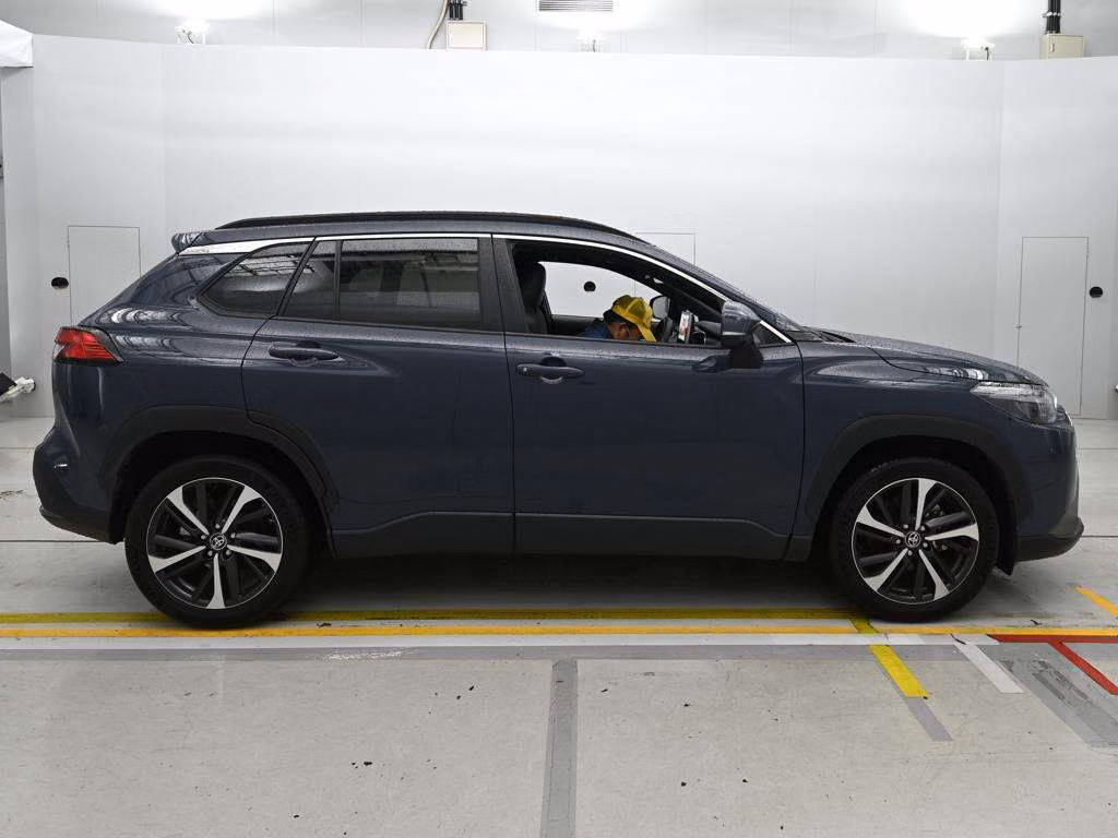 TOYOTA COROLLA CROSS