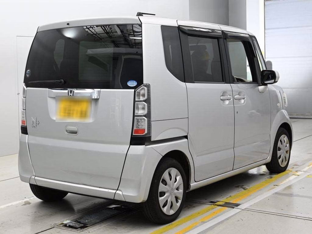 HONDA N-BOX+