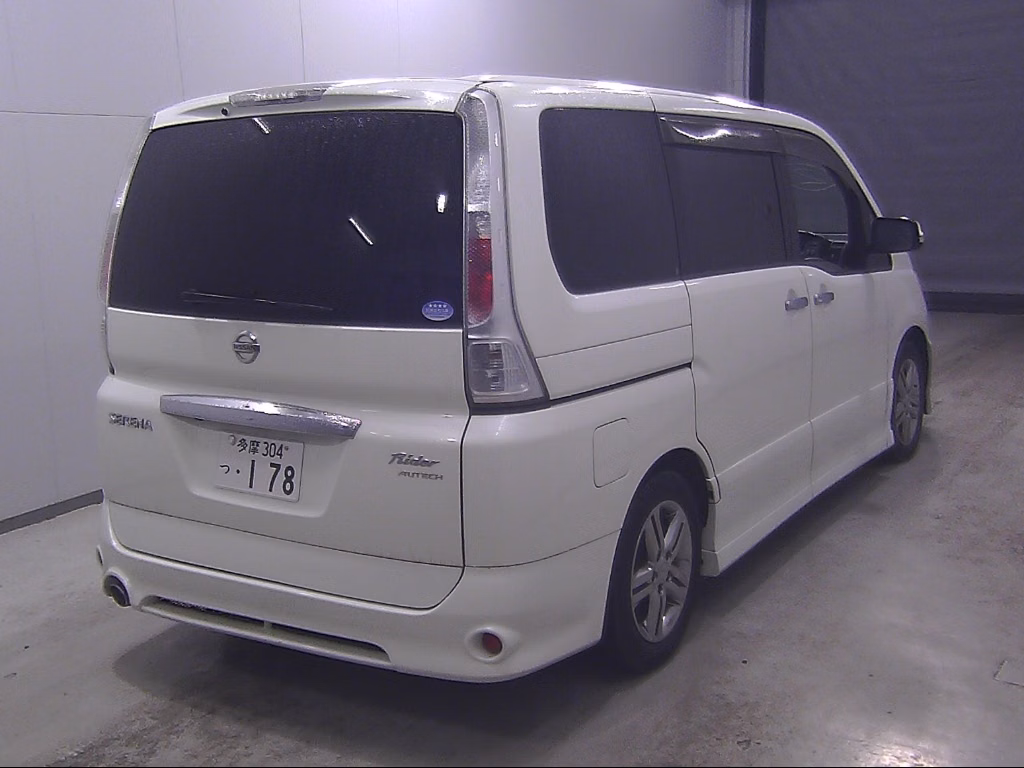 NISSAN SERENA