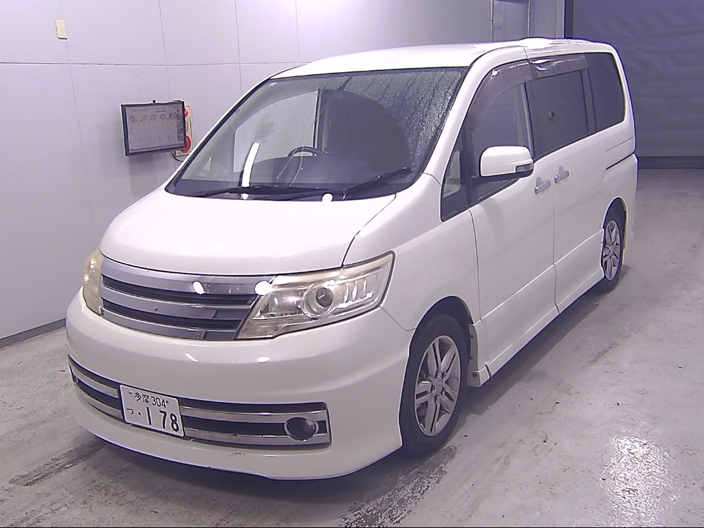 NISSAN SERENA