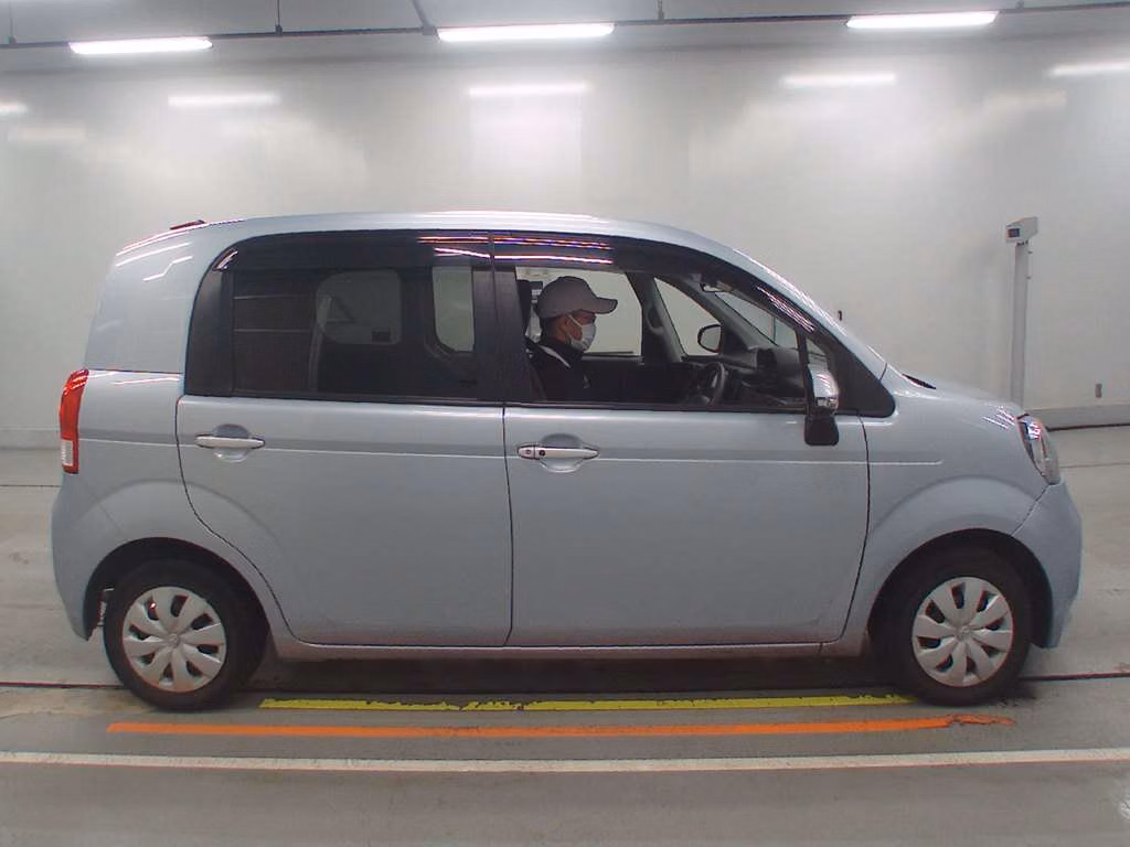 TOYOTA PORTE