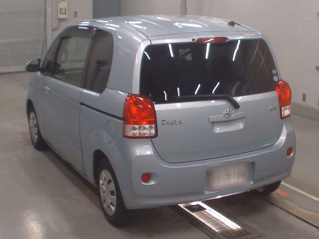 TOYOTA PORTE