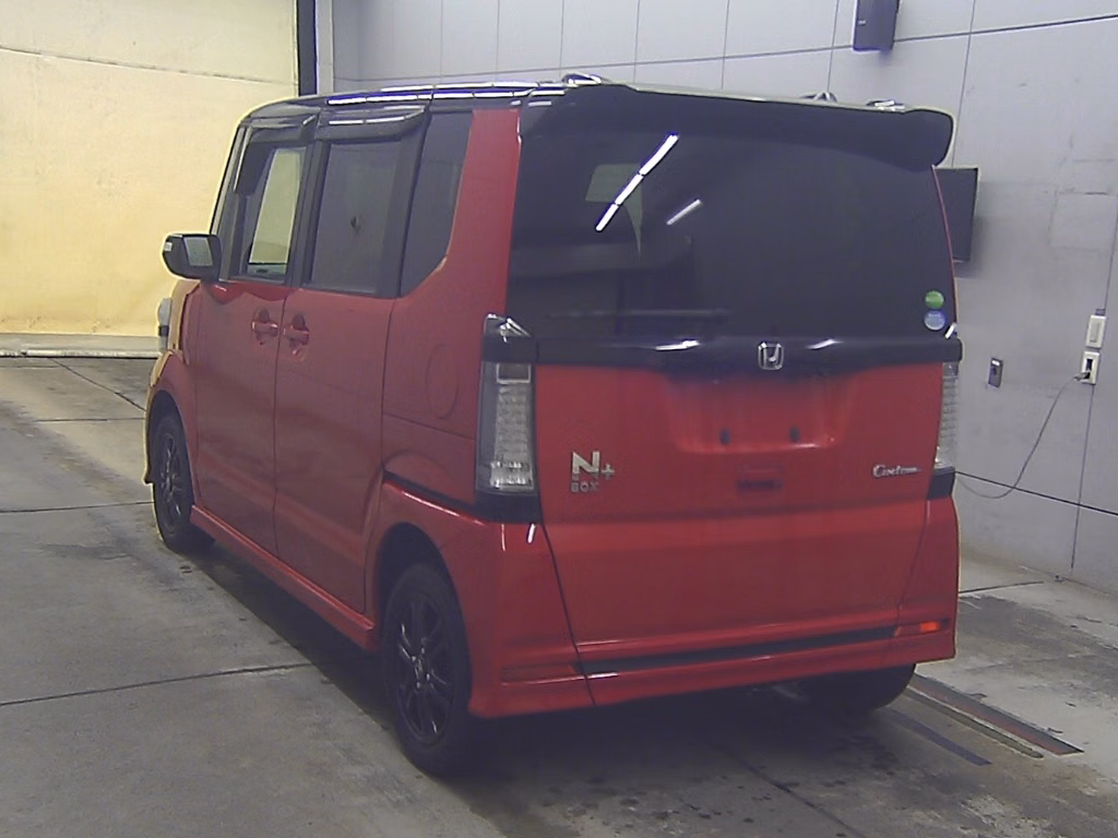HONDA N-BOX+