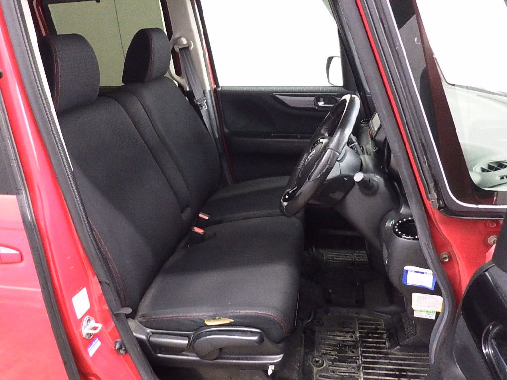 HONDA N-BOX+