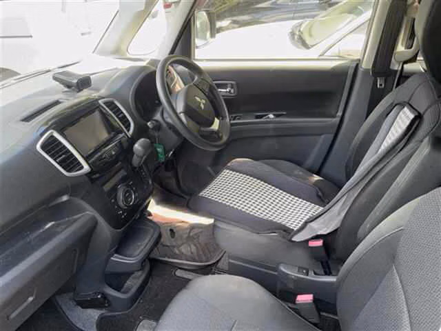MITSUBISHI DELICA D:2
