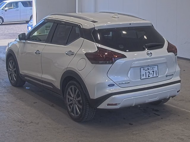 NISSAN KICKS