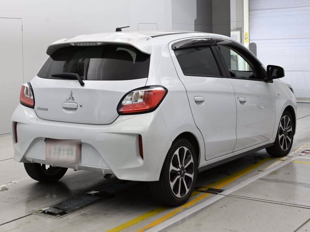 MITSUBISHI MIRAGE