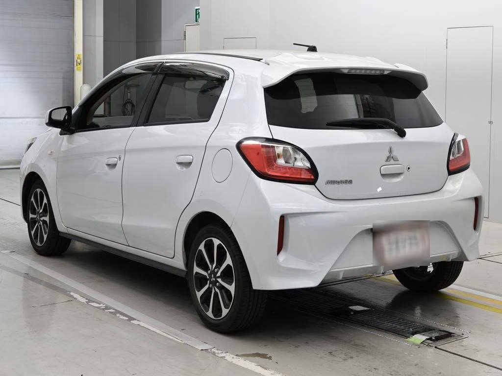 MITSUBISHI MIRAGE