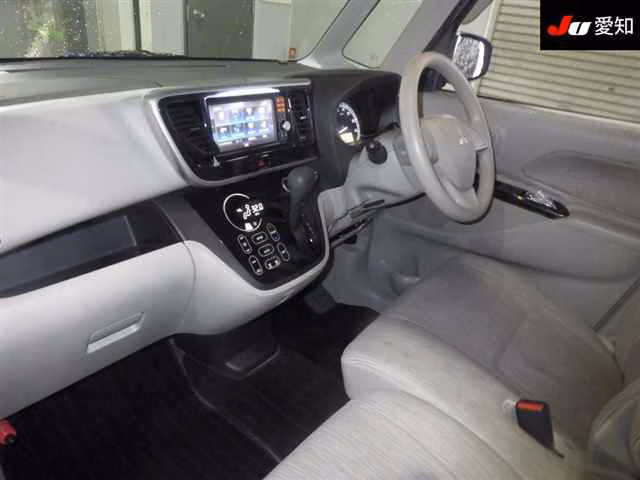 MITSUBISHI EK SPACE