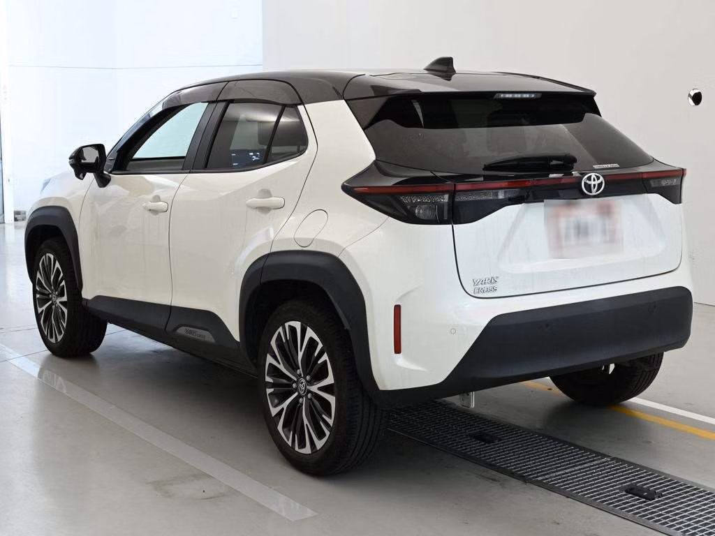 TOYOTA YARIS CROSS