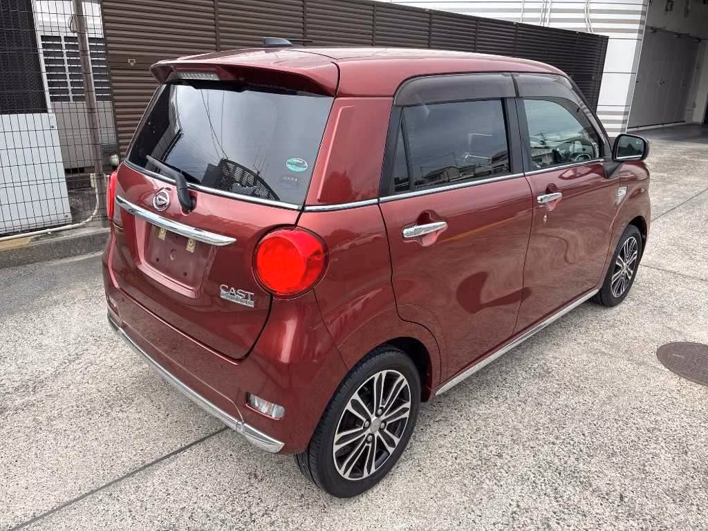 DAIHATSU CAST