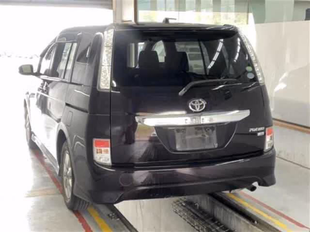 TOYOTA ISIS