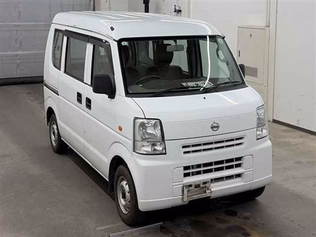 NISSAN NV100 CLIPPER
