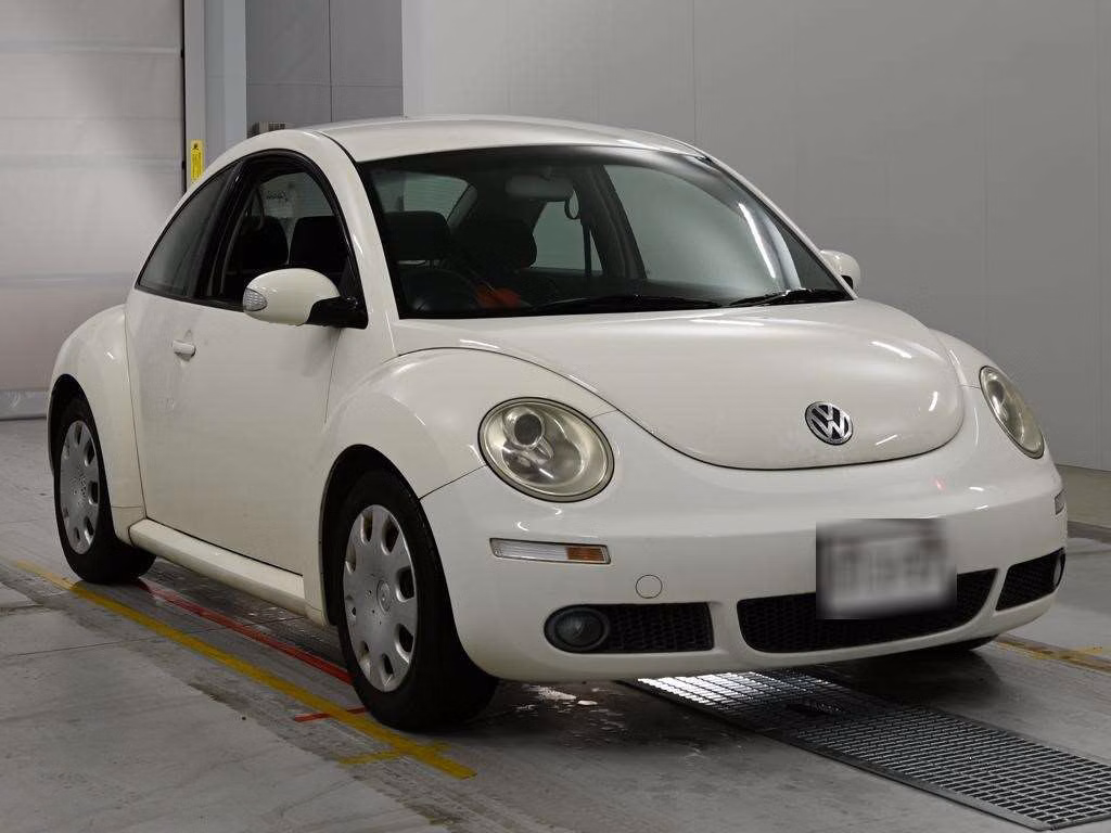 VOLKSWAGEN BEETLE
