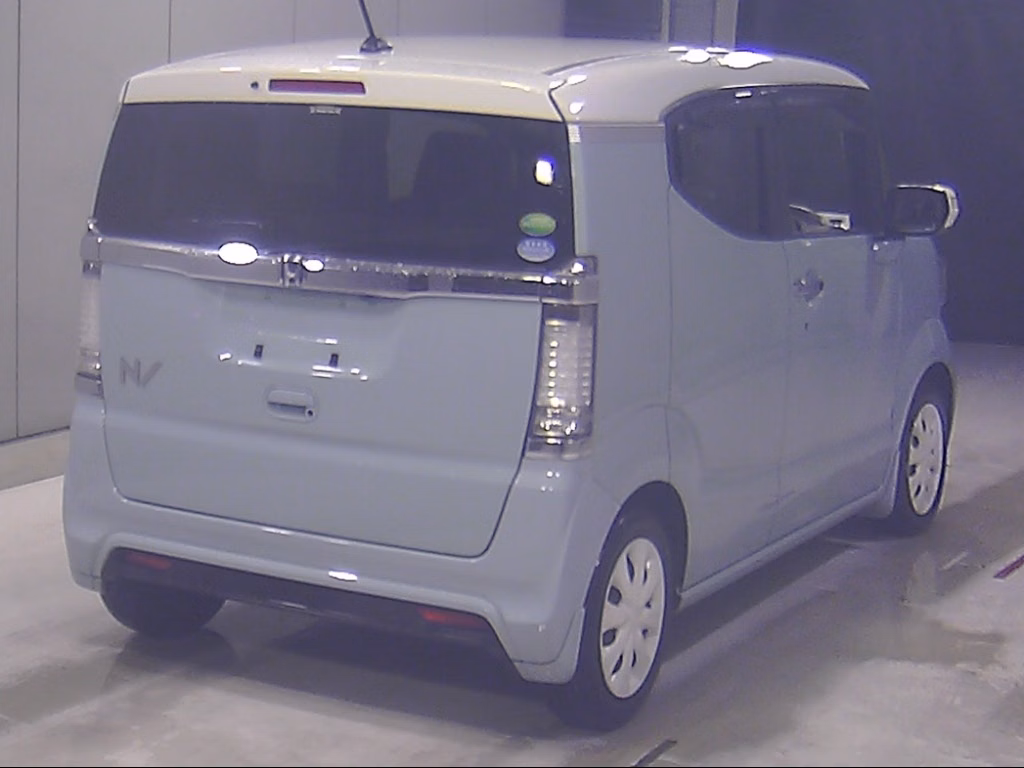 HONDA N-BOX SLASH
