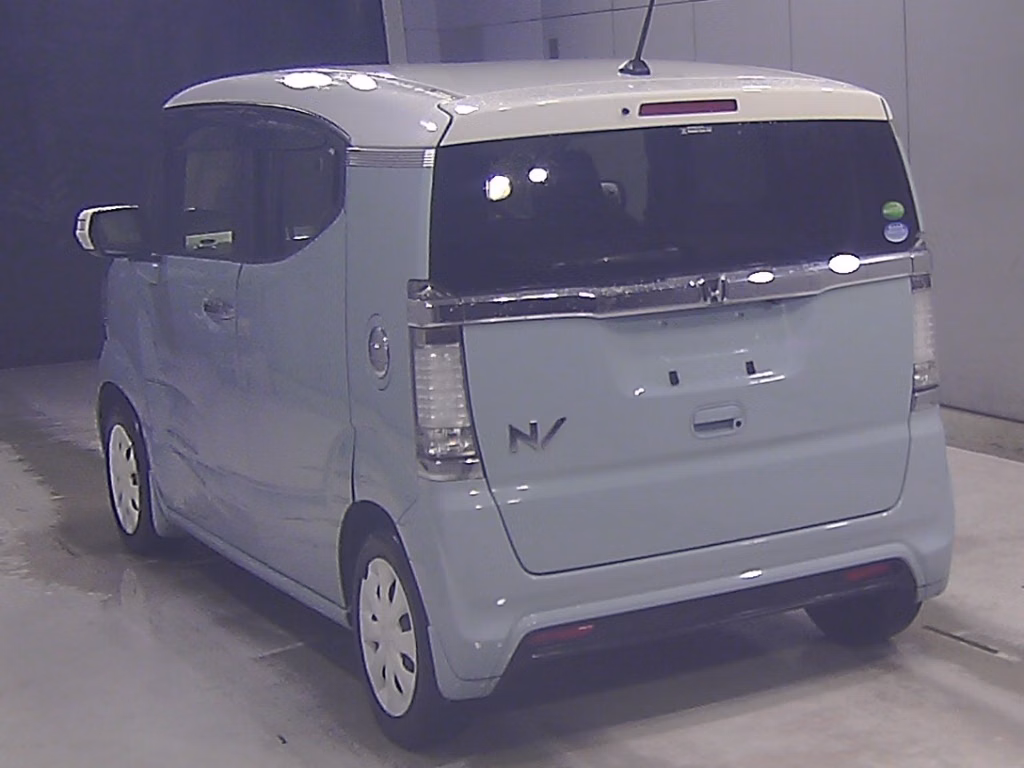 HONDA N-BOX SLASH