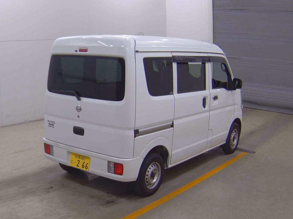 NISSAN NV100 CLIPPER