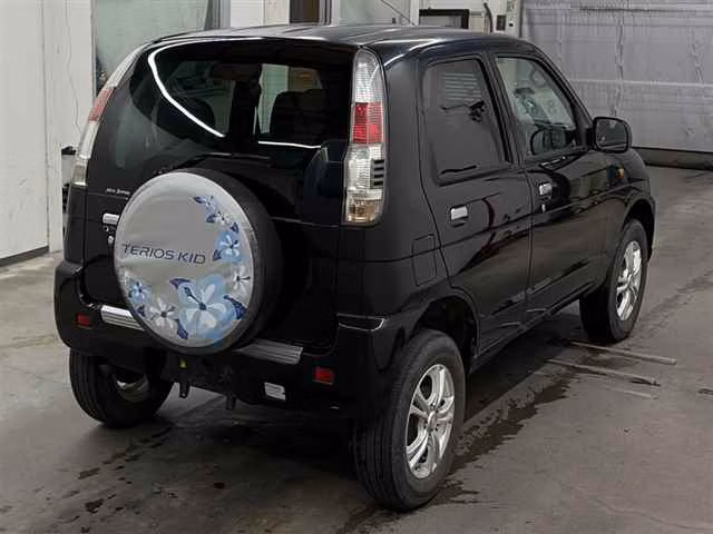 DAIHATSU TERIOS KID