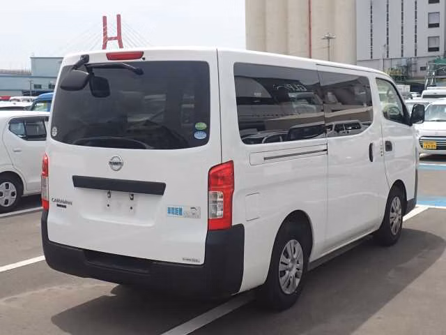 NISSAN NV350 CARAVAN