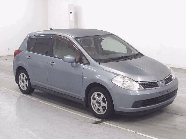 Nissan Tiida