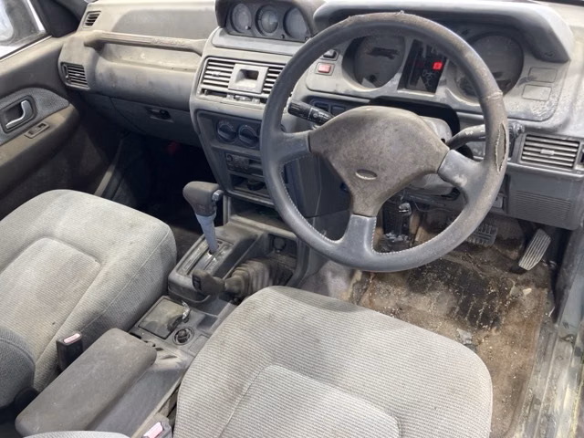 MITSUBISHI PAJERO