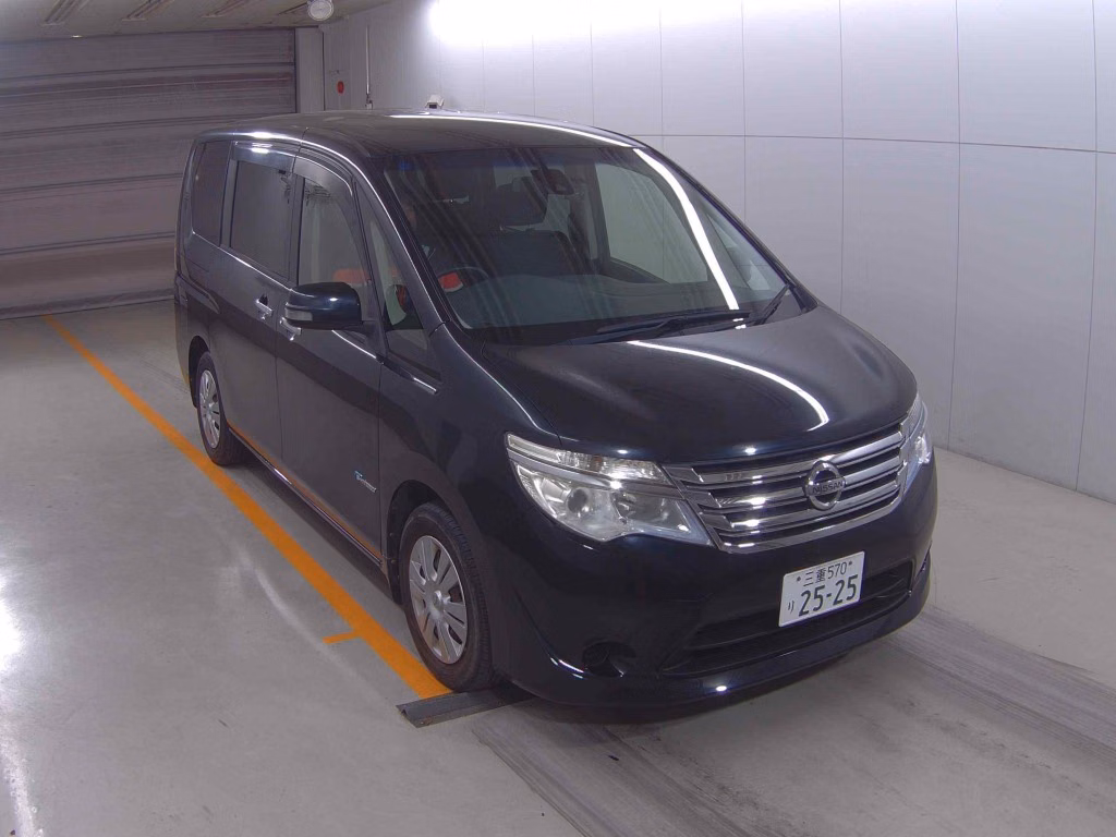 NISSAN SERENA