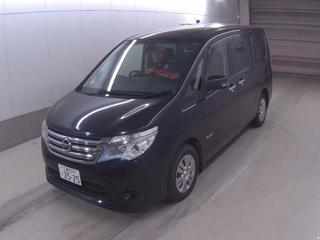 NISSAN SERENA
