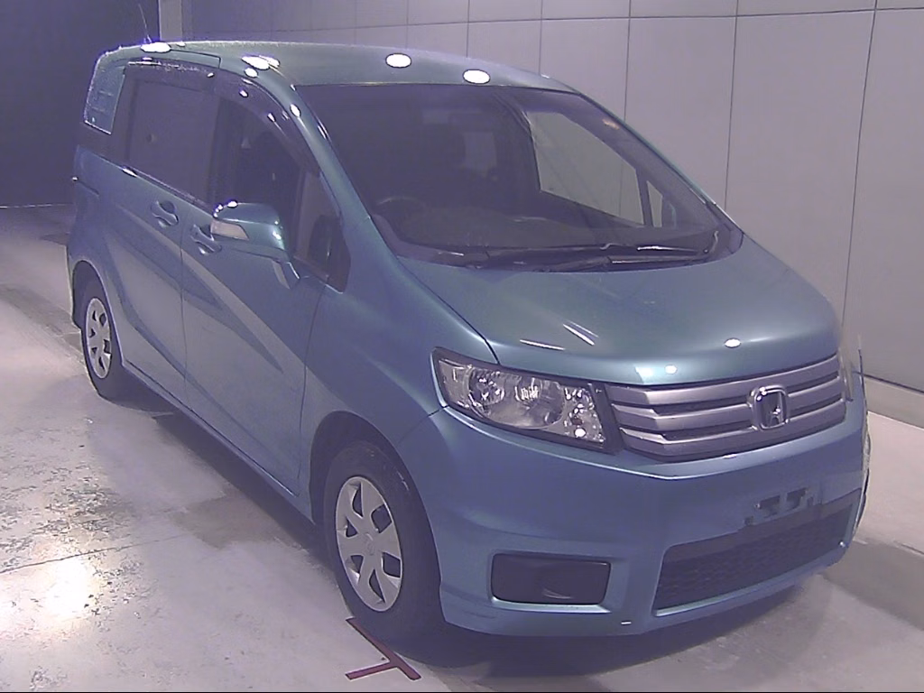 HONDA FREED SPIKE