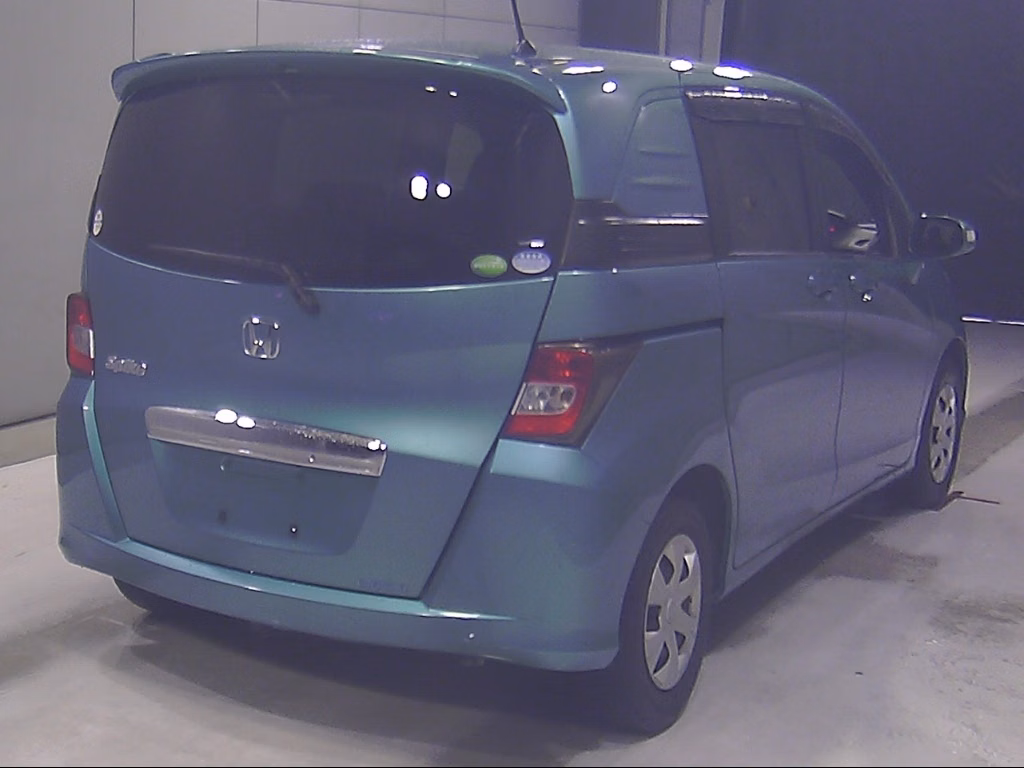 HONDA FREED SPIKE