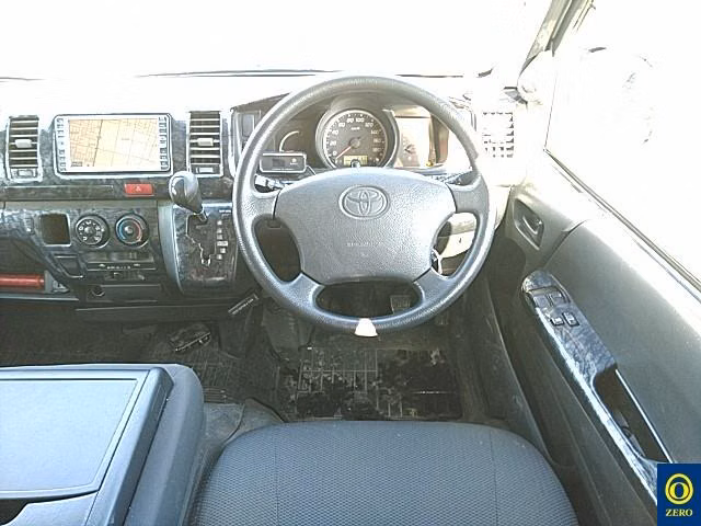 TOYOTA REGIUS ACE