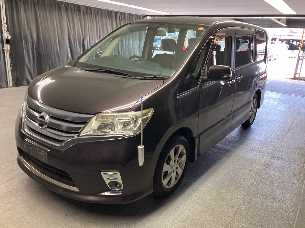 NISSAN SERENA