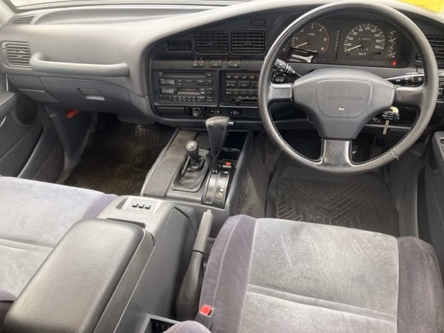 TOYOTA LAND CRUISER