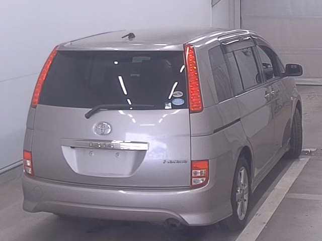 TOYOTA ISIS