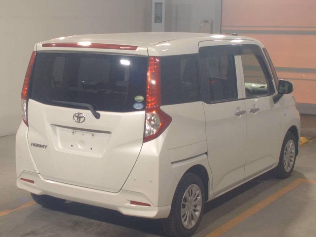 TOYOTA ROOMY