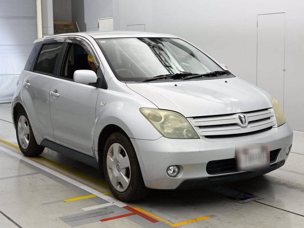 TOYOTA IST